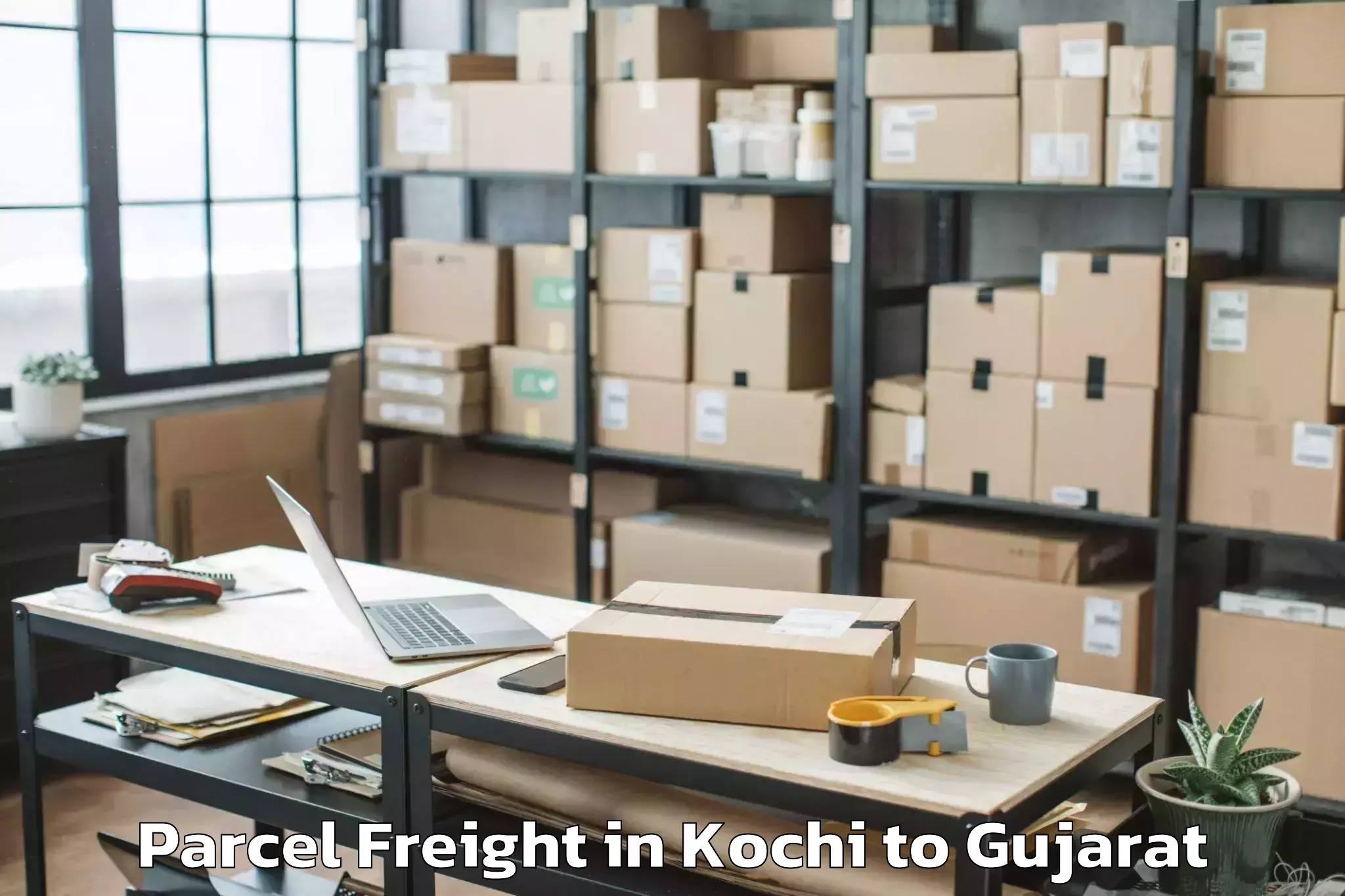 Professional Kochi to Savar Kundla Parcel Freight